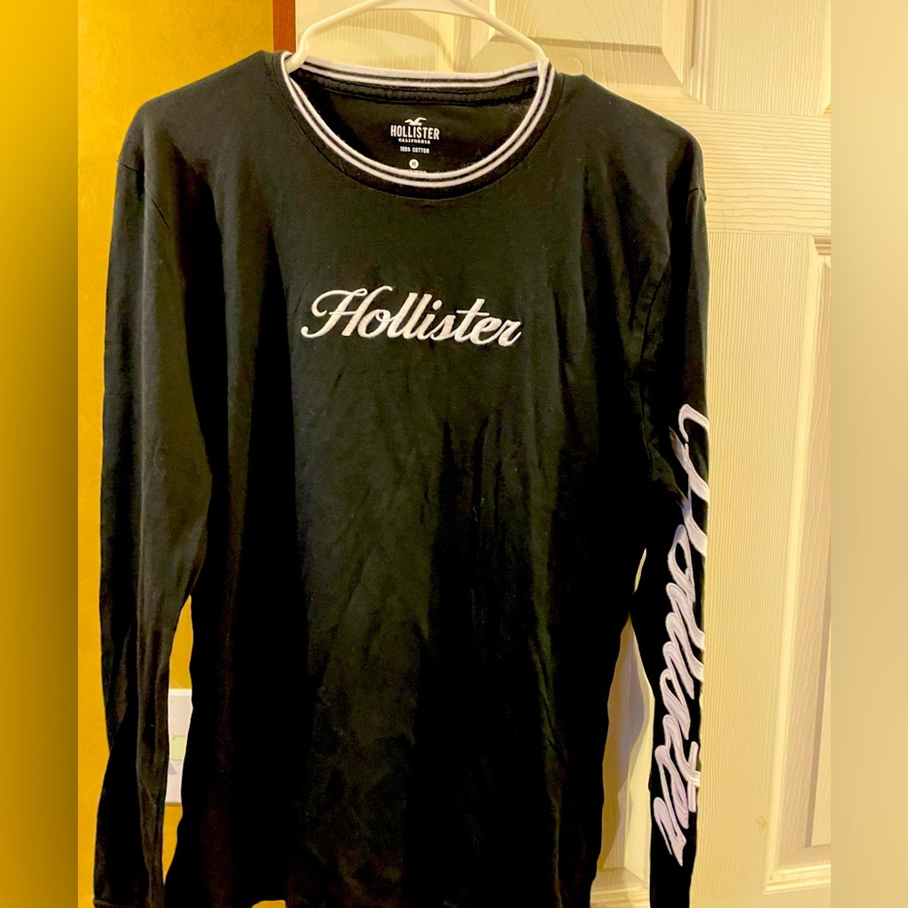 Men’s medium long sleeve Hollister T-shirt